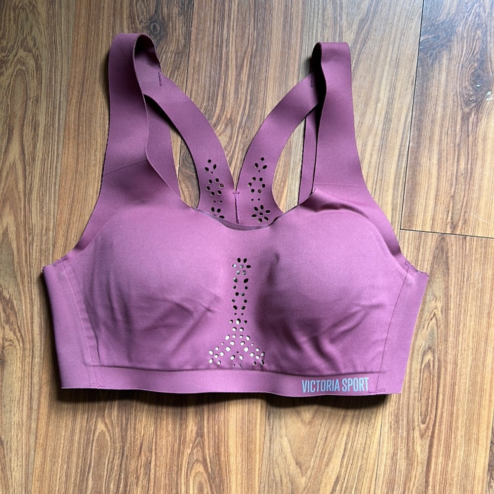 Victoria Sport Bra 32B
